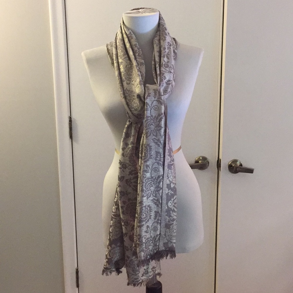 Beautiful tan and gold scarf